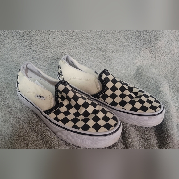 Classic Slip-On Checkerboard Shoe Women's size 6 - Picture 3 of 5